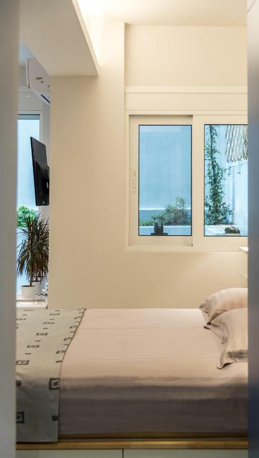 Central Cozy Studio With A Secret Garden Athens Exterior photo